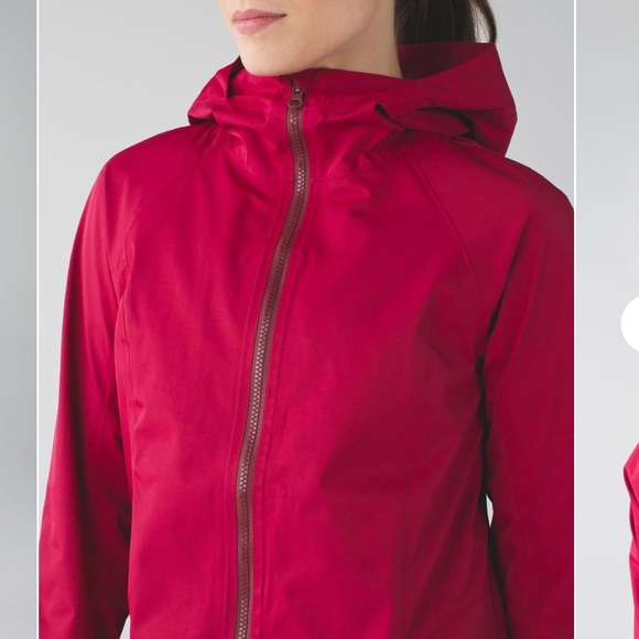 Lululemon Definitely Raining Jacket - cranberry - Picture 3 of 8